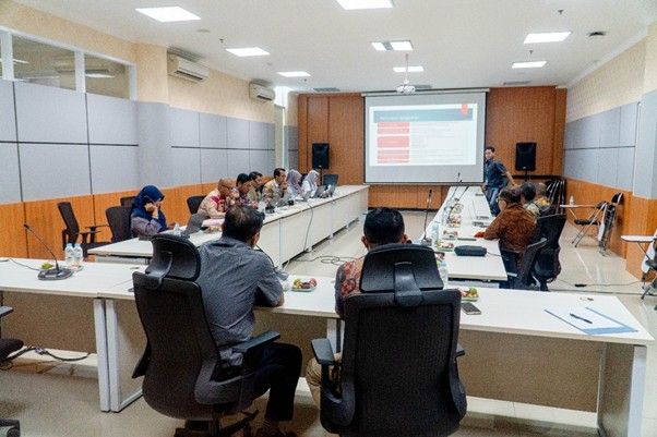 Direktorat terkait selingkun Unesa memaparkan terkait tata kelola informasi yang terintegrasi kepada jajaran delegasi Unimor.